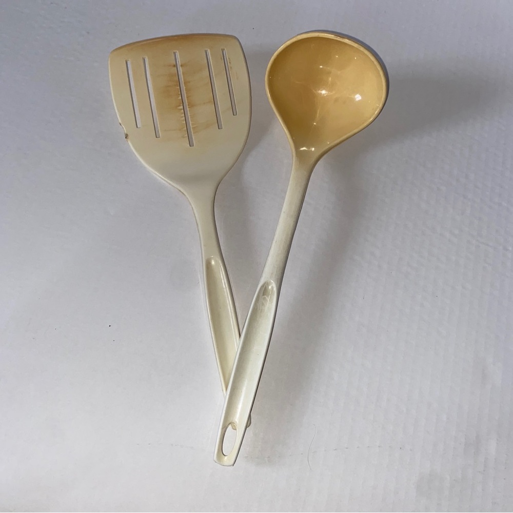 Foley utensils set Nylon Plastic 5 Slotted spatula & Serving Ladle Cream color
